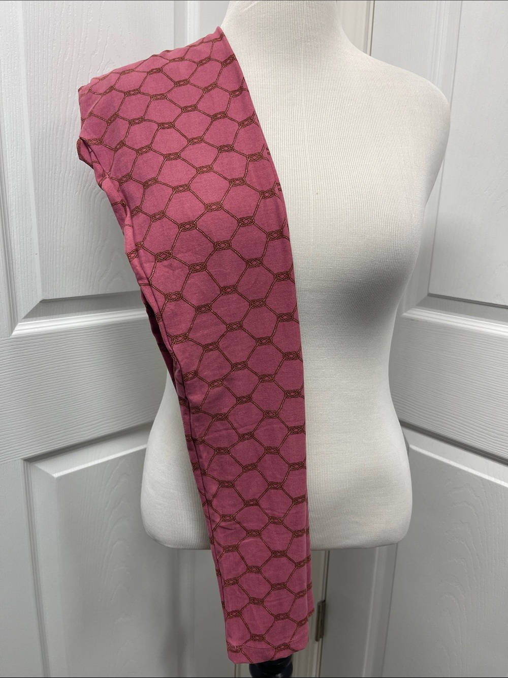 LuLaRoe New OS One Size Pink Rope Leggings NWT